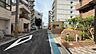 外観：前面道路含む現地写真