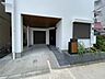 駐車場：ビルトインガレージは、車がきれい。ビルトインガレージなら「野ざらし、雨ざらし、吹きさらし」になりません。汚れやいたみは減り、車の掃除もラクになります。