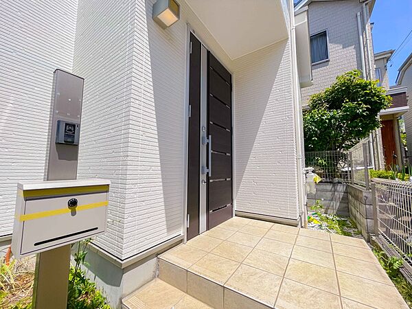 玄関を拡大表示