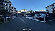 駐車場：月額9,200円〜10,000円（空き状況については随時ご確認ください）