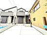 外観：閑静な住宅街に佇む、存在感のある邸宅です。周辺環境と調和した落ち着きのある色合いの外壁で、毎日の生活に安らぎを与えてくれます。