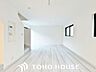 リビング/ダイニング：【リビング】忙しく過ぎゆく日常を置き去るほど、ゆったりした時間が流れるリビングで、家族の絆を深めてください。（A号棟）