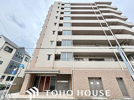 マンションは、駅から近い物件のほうが高めの価格で売りやすい。将来売却する可能性があるなら、都心などへの交通アクセスの良い駅から徒歩10分以内で、管理の行き届いた物件を選ぼう。