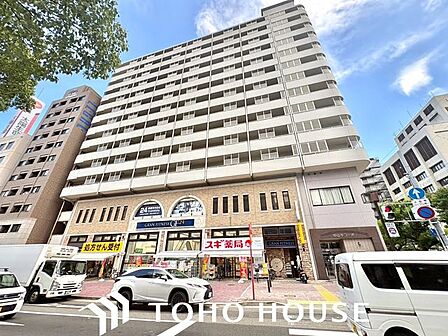 マンションは、駅から近い物件のほうが高めの価格で売りやすい。将来売却する可能性があるなら、都心などへの交通アクセスの良い駅から徒歩10分以内で、管理の行き届いた物件を選ぼう。