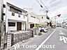 その他：経年変化に強く、お手入れのしやすさに配慮された外壁材を採用。美しさを長く保ちやすい機能性と、デザイン性を両立させた外観となっており、住まうほどに愛着が湧くスタイリッシュな佇まいです。