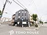 その他：落ち着いた住環境に相応しい、気品ある佇まいの外観デザイン。前面道路の幅員（または周辺の開放感）にも恵まれており、圧迫感を感じさせない開放的でスッキリとした外観が魅力的な物件です。
