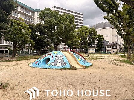 中津公園 徒歩3分。 210m