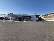 コンビニ 450m ローソン小山中久喜五丁目店　()