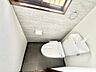 トイレ：◆1階トイレ（リフォーム中）｜肌が直接触れる場所だからこそ、トイレ本体をまるごと新品に交換しました。気持ちよく新生活をスタートできますね。