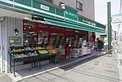 まいばすけっと神宮前2丁目商店街 896m