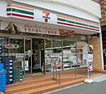 セブンイレブン代々木北口店 99m