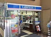 ローソン 京王プレッソイン新宿店 822m