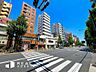 外観：敷地の近くに東京大学本郷キャンパスがあり、上層階からは東大敷地内の豊かな緑を望むことができます。