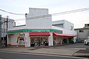ローソンストア100　名東香流店