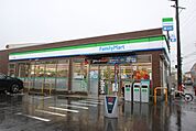 ファミリーマート　西原町店