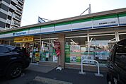 ファミリーマート　昭和鶴舞二丁目店