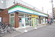 ファミリーマート　近鉄烏森駅前店