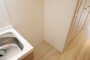 ※同じ間取り201号室の写真となります
