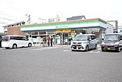 ファミリーマート　愛知学院大学前店
