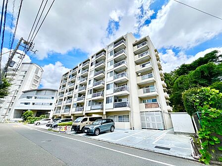 毎日の暮らしが便利になる「中目黒」駅徒歩10分です。
