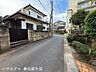 外観：前面道路含む現地写真