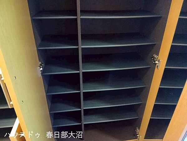 玄関を拡大表示