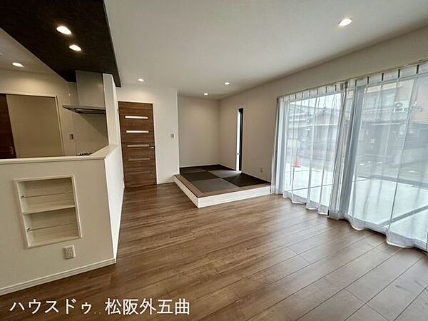 リビング/ダイニングを拡大表示