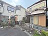 外観：スーパーや病院など周辺施設充実。