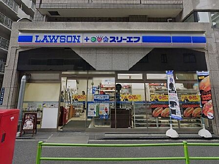 日用品や雑貨の品揃えが豊富です。