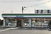 ファミリーマート　草津野路店