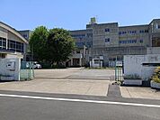 草加市立稲荷小学校 1360m
