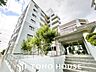外観：住まう方々が歳月をかけて育んだ豊かな歴史を感じるマンション。気品溢れる佇まいが暮らしを素敵に変える。