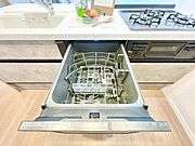 食洗機付で手間なく綺麗に。食後はゆったり過ごせます。