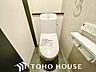 トイレ：毎日使う場所だからこそ、使い勝手を考慮しました。白を基調に、飽きのこない空間に。