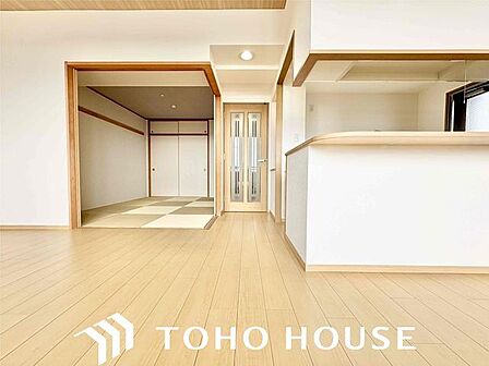 ここにはみんなが集い、食事と楽しい会話が始まる。そんな優しい空間です。