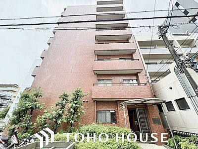 外観：住まう方々が歳月をかけて育んだ豊かな歴史を感じるマンション。気品溢れる佇まいが暮らしを素敵に変える。