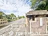 周辺：東海市立横須賀小学校 650m