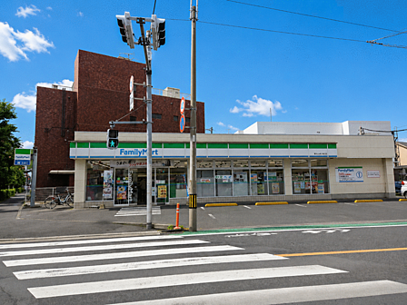 ファミリーマート東村山久米川通り店