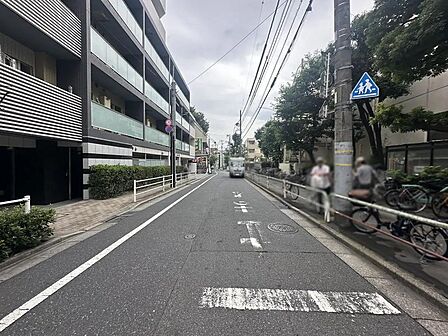 前面道路(北側)