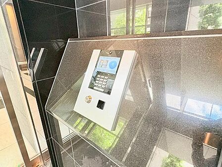 モニター付きオートロック防犯面も安心してお住まいいただけます。