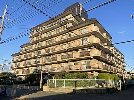 陽当たりの良いマンションです。90戸の大型コミュニティ。