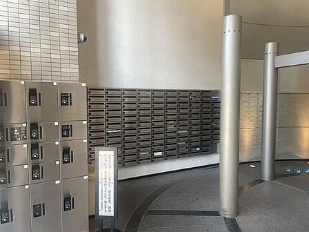 立派なエントランス