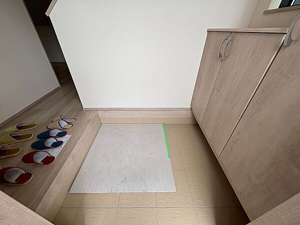 玄関を拡大表示