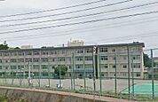 綾南小学校（1273m）
