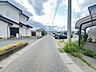 外観：前面道路含む現地写真