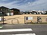 周辺：中島ふれあい広場市立中島小学校の東隣に整備された多目的広場（公園）。地元住民の要望を受けて倉敷市が整備した、広さ約5、000m2の敷地。子どもたちの遊び場や、地域住民のスポーツ・憩いの場として広く親…