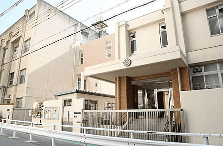 小学校「大阪市立堀江小学校東学舎まで361m」