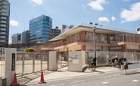 幼稚園、保育園「大阪市立日之出保育所まで253m」