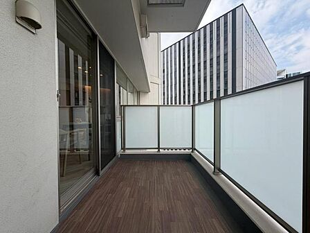 開放感のある眺望。陽光、風通しのよいワイドバルコニー。お洗濯物も乾かしやすいですね。