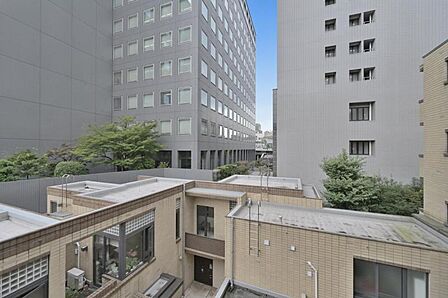 バルコニーからの眺望。季節による景色の変化を日常の生活と共に感じてください。